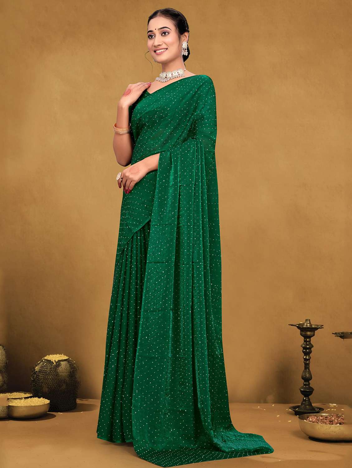 women solid with work embellished saree with blouse - 22085899 - Standard Image - 2