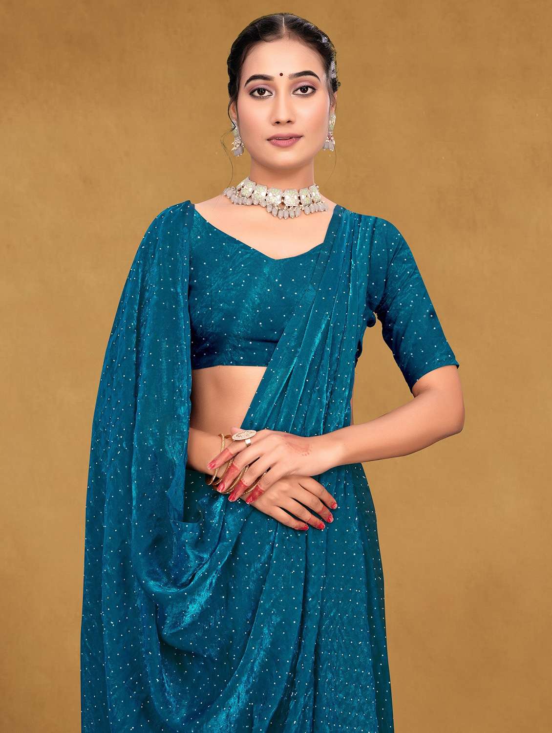 women solid with work embellished saree with blouse - 22085901 - Standard Image - 2