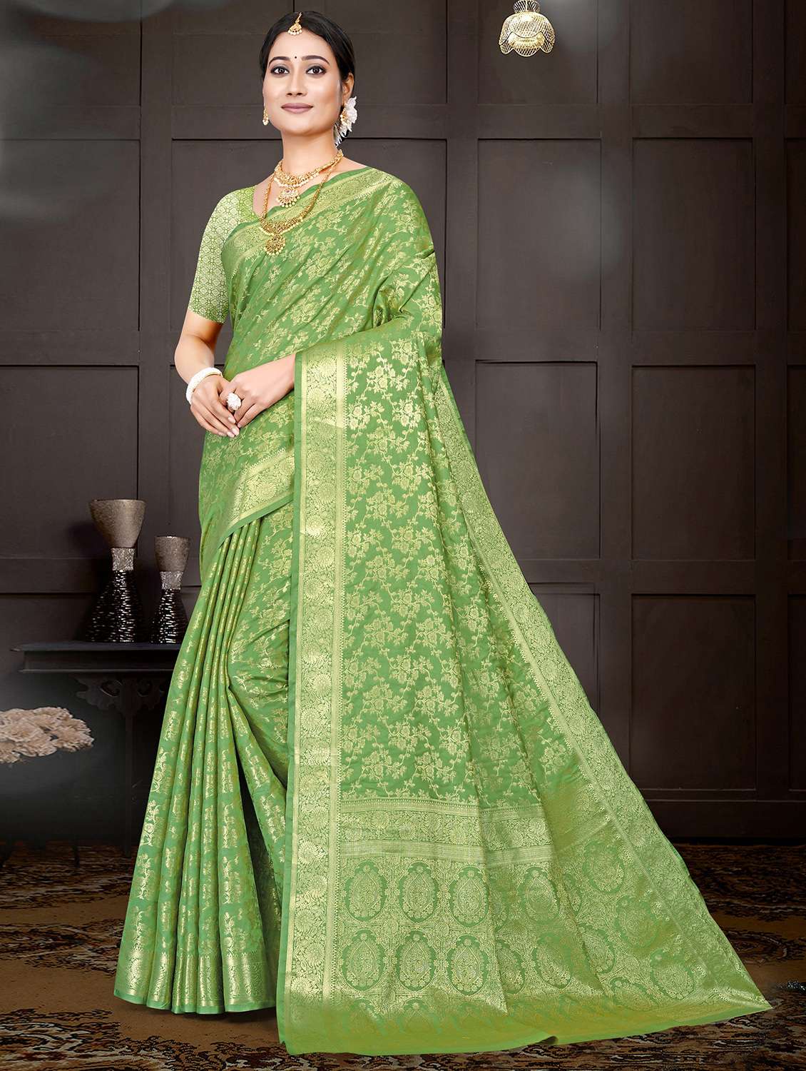 women self design banarasi saree with blouse - 22085907 - Zoom Image - 0