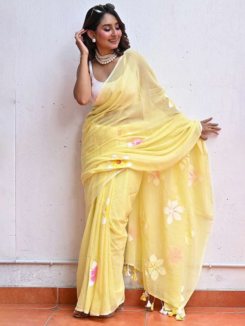 women floral printed saree with blouse - 22085934 - Standard Image - 2