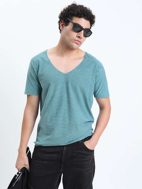 men solid short sleeve regular fit t-shirt - 22086128 - Standard Image - 0