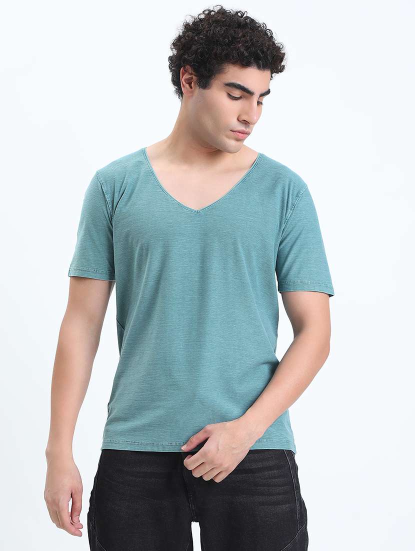 men solid short sleeve regular fit t-shirt - 22086128 - Standard Image - 2