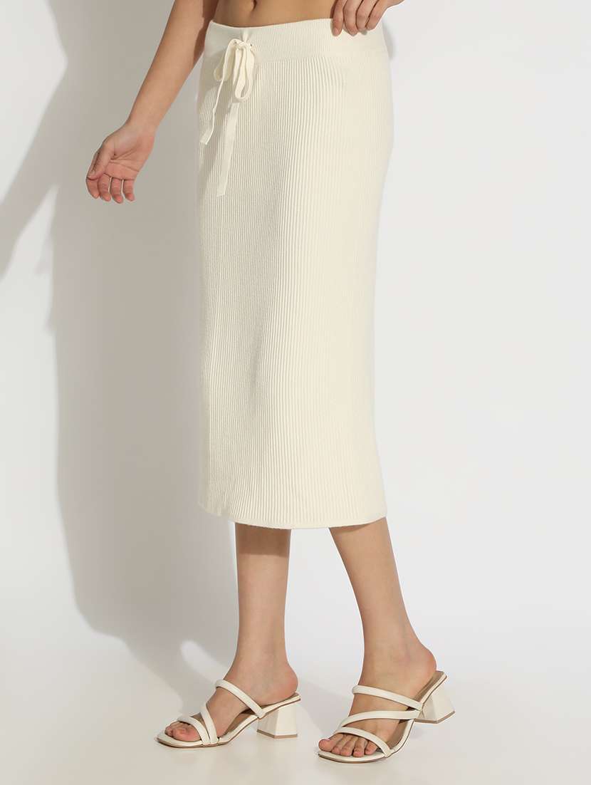 women solid mid rise straight skirt - 22086255 -  Standard Image - 2
