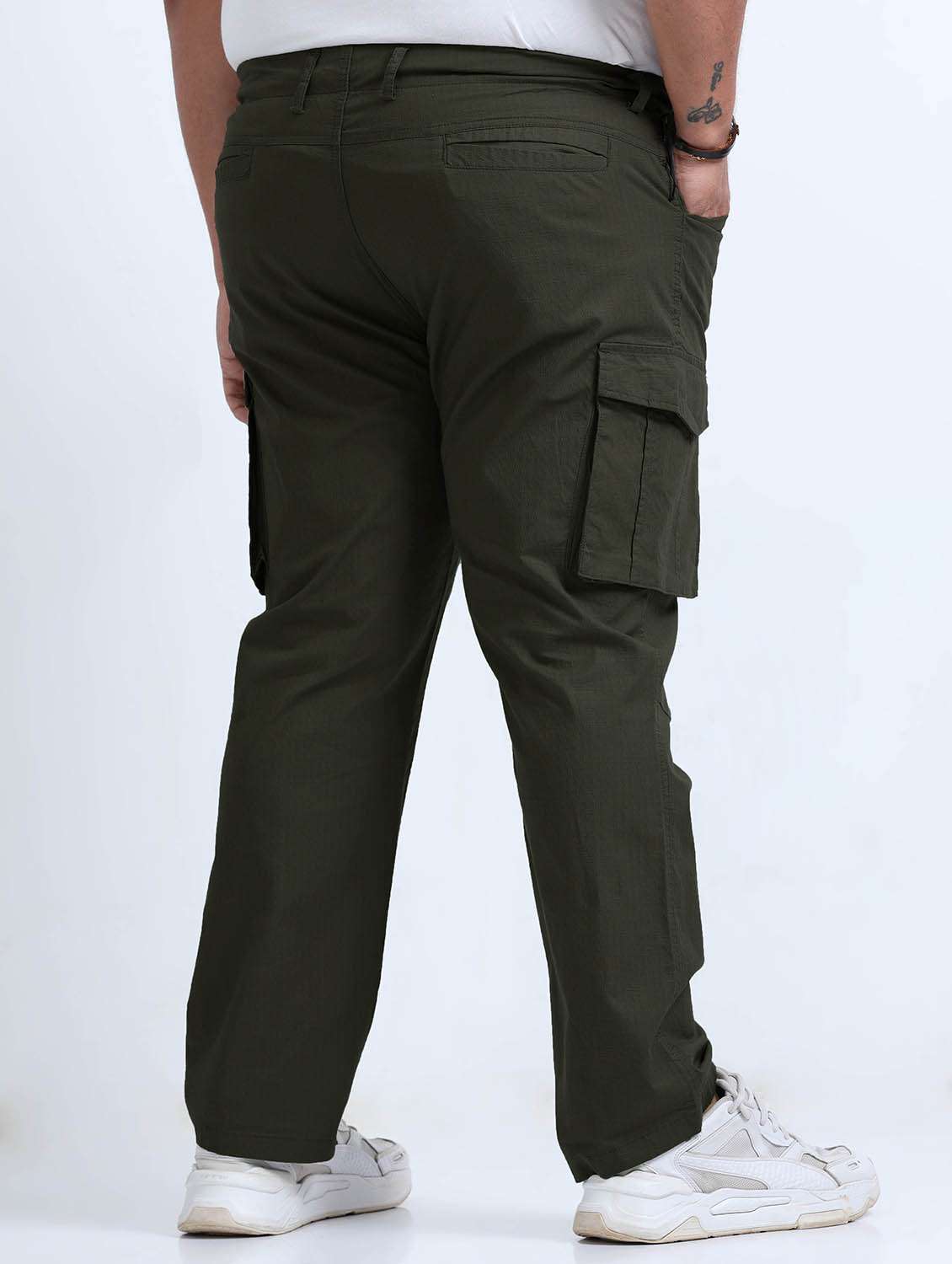 men plus size solid mid rise regular fit cargo - 22086650 - Standard Image - 2