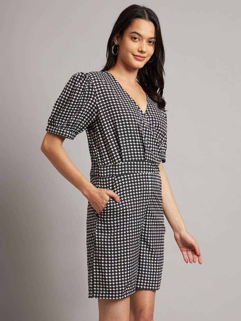 women houndstooth print puff sleeve romper - 22086848 -  Standard Image - 2