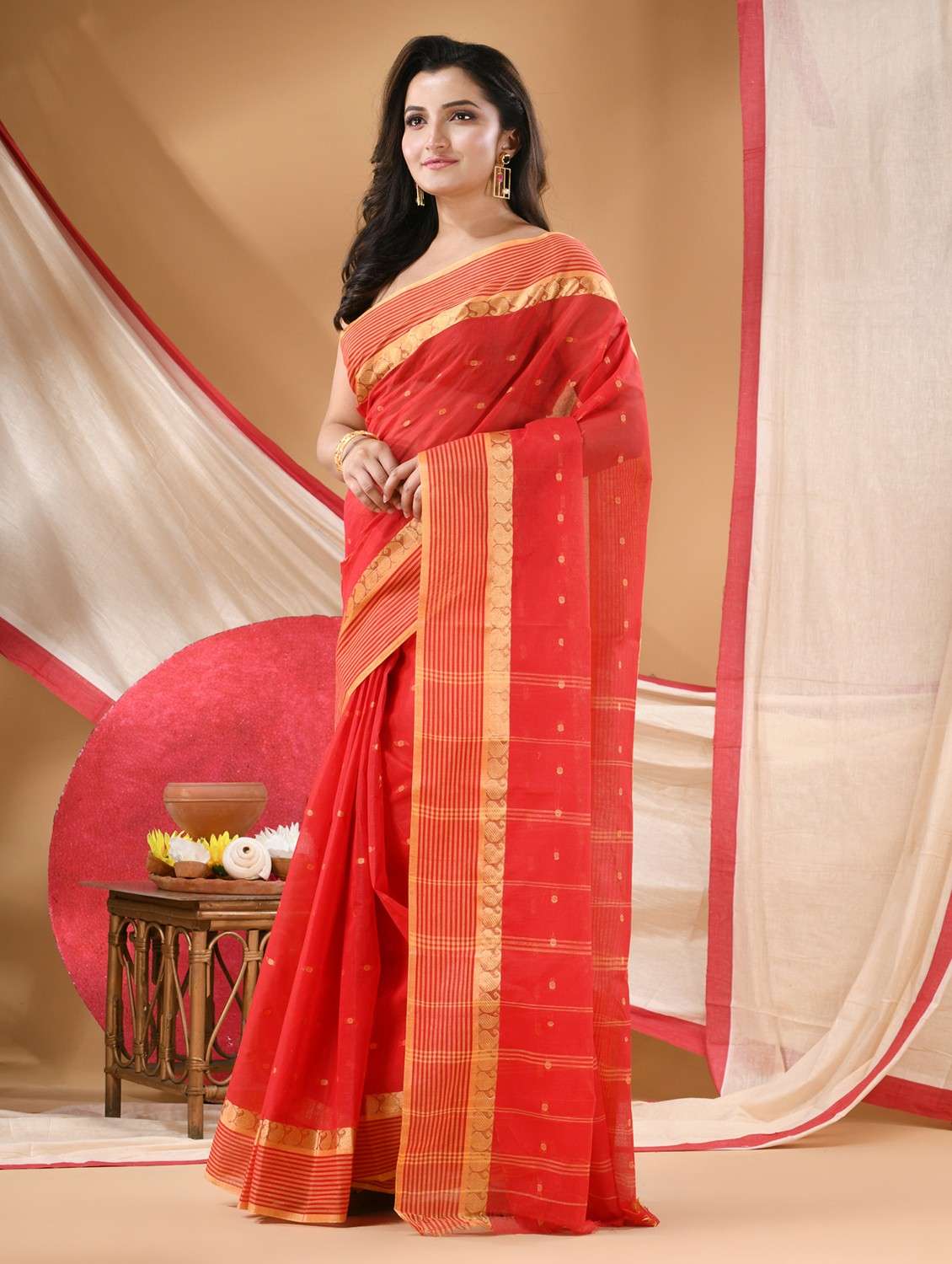 women self design tant saree - 22088637 -  Standard Image - 2