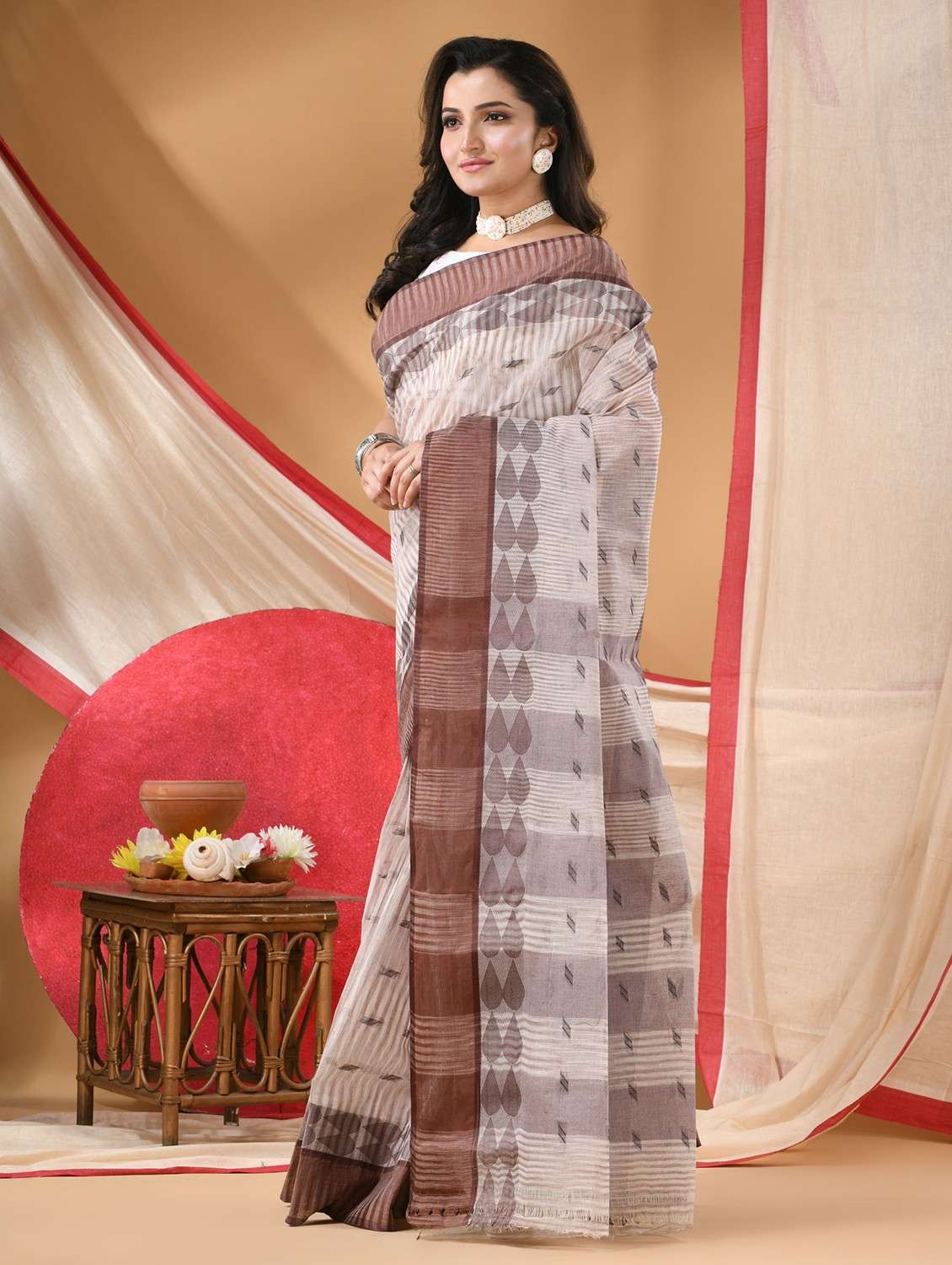 women self design tant saree - 22088641 -  Standard Image - 2