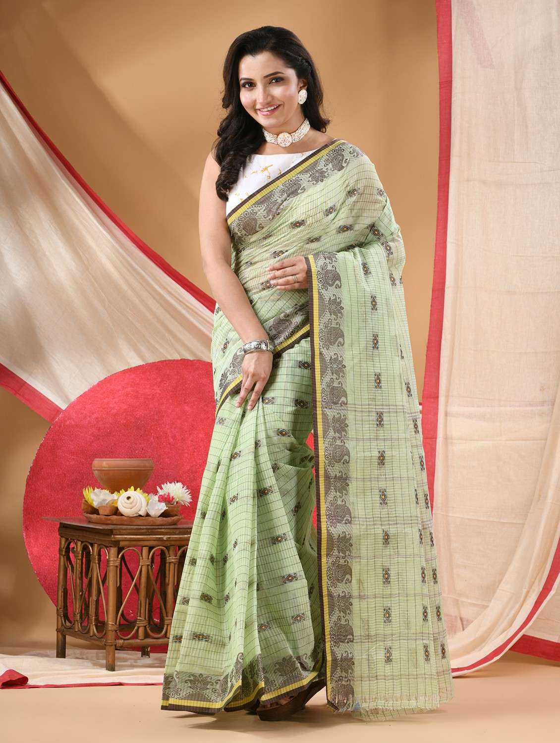 women self design tant saree - 22088645 - Standard Image - 2