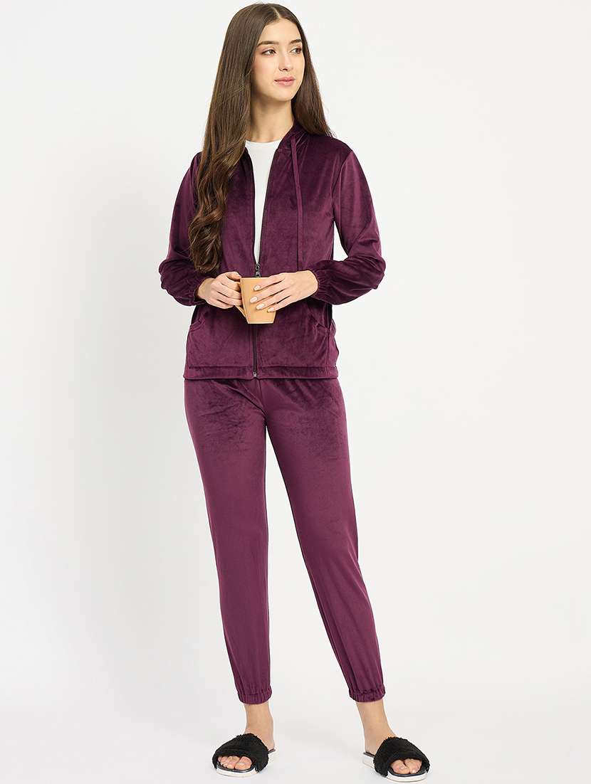 women solid hooded velvet nightwear pyjama set