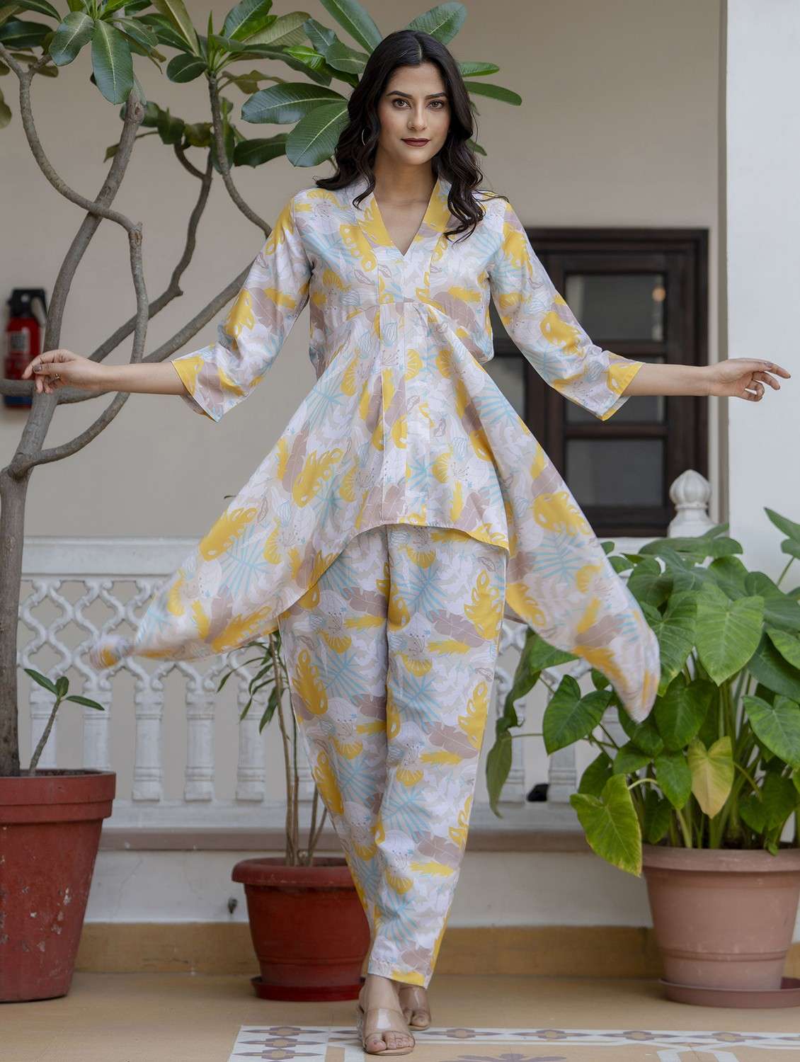 women printed three quarter sleeve ethnic co-ord set - 22088770 - Standard Image - 2
