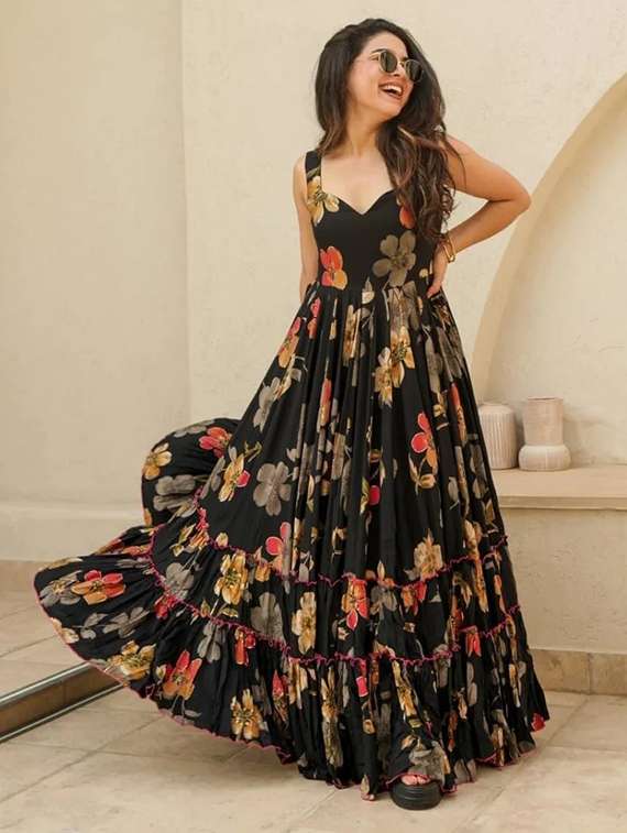 women floral print sleeveless tiered dress - 22088862 -  Standard Image - 2
