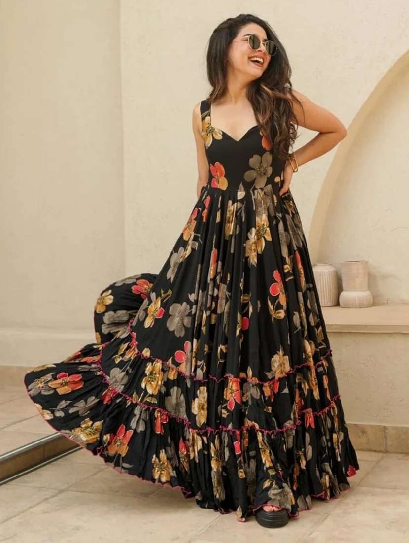 women floral print sleeveless tiered dress - 22088890 -  Standard Image - 2