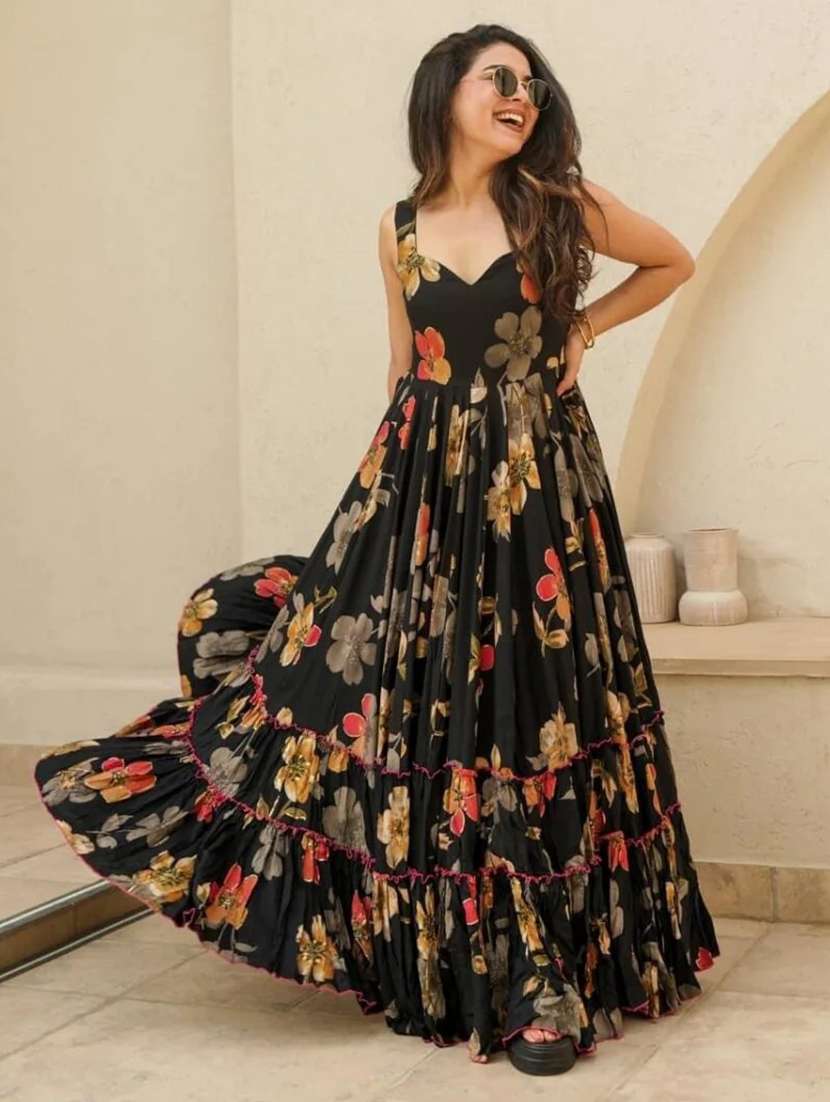 women floral print sleeveless tiered dress - 22088901 -  Standard Image - 2