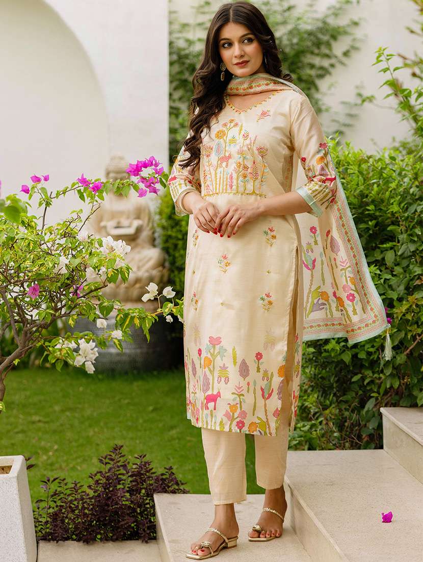 women embroidered three quarter sleeve kurta pant with dupatta set - 22092101 -  Standard Image - 2