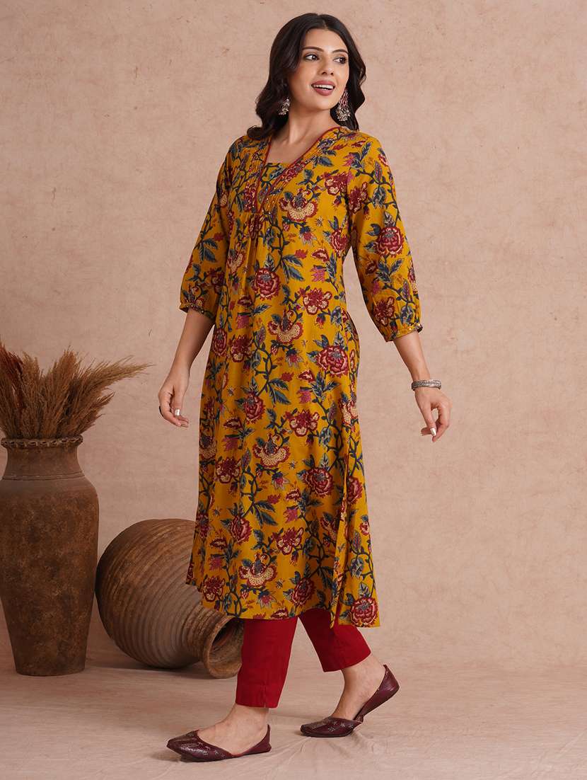 women floral three quarter sleeve a-line kurta - 22092188 - Standard Image - 2