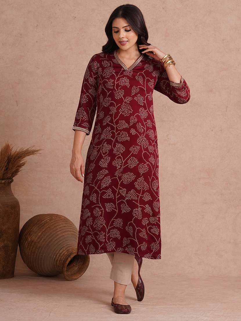 women printed three quarter sleeve straight kurta 