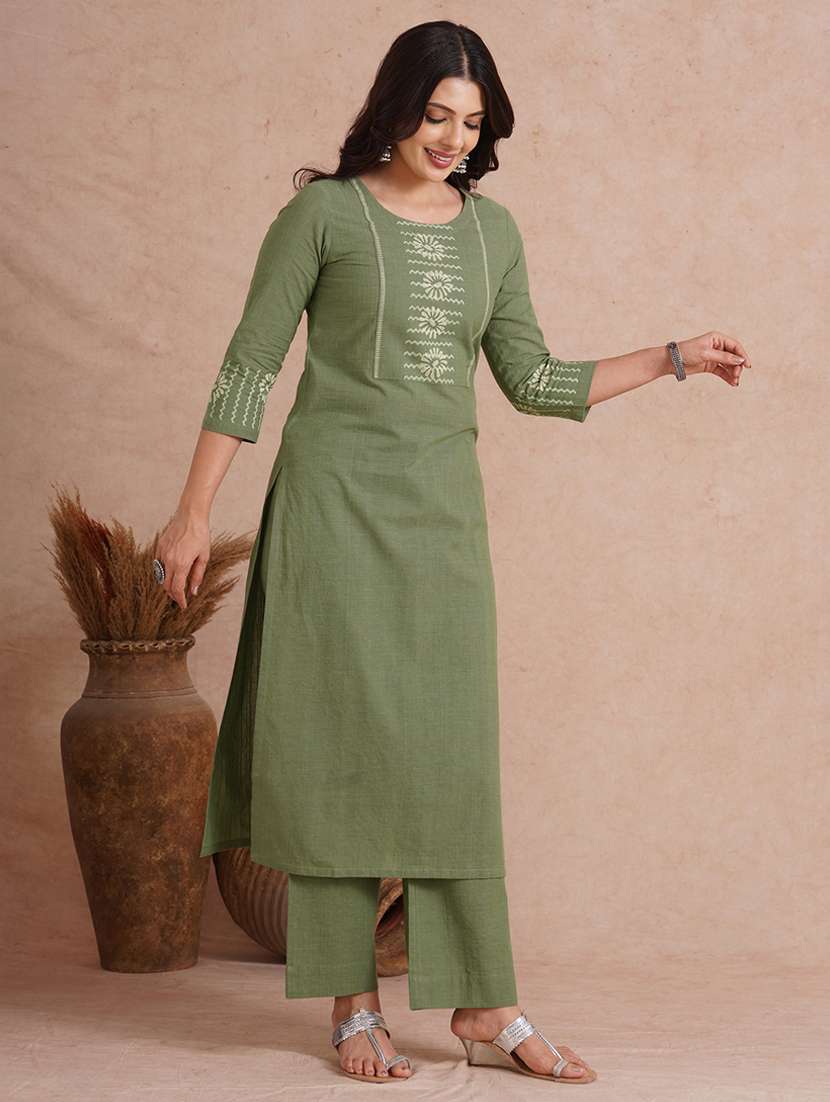 women printed three quarter sleeve straight kurta - 22092197 - Standard Image - 2