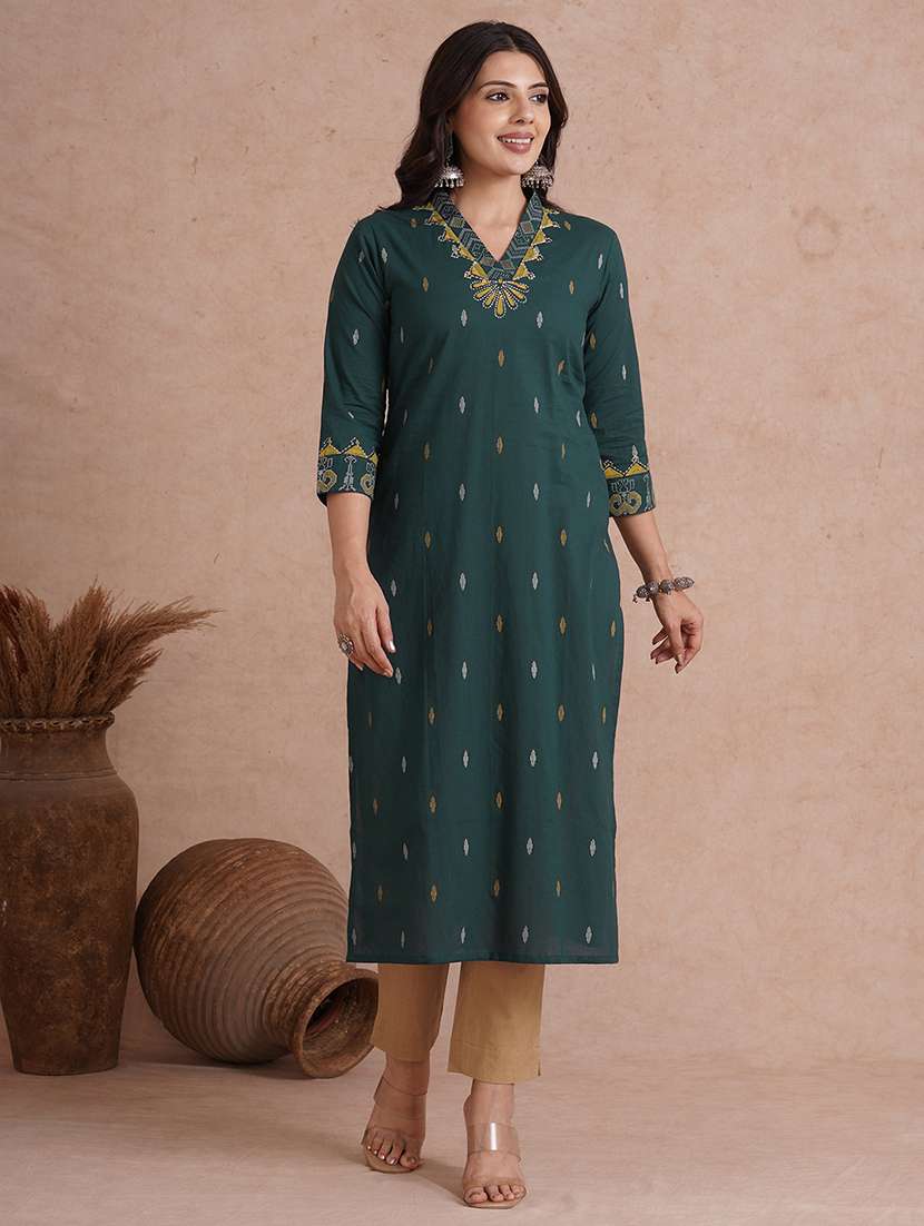 women printed three quarter sleeve straight kurta 