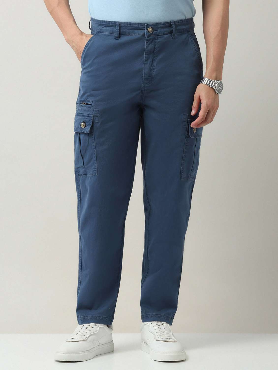 men solid mid rise relaxed fit cargo - 22092326 - Standard Image - 2