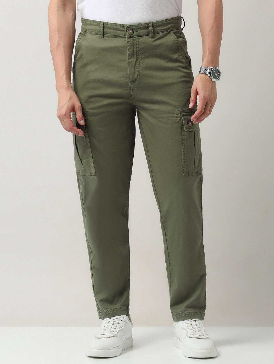 men solid mid rise relaxed fit cargo