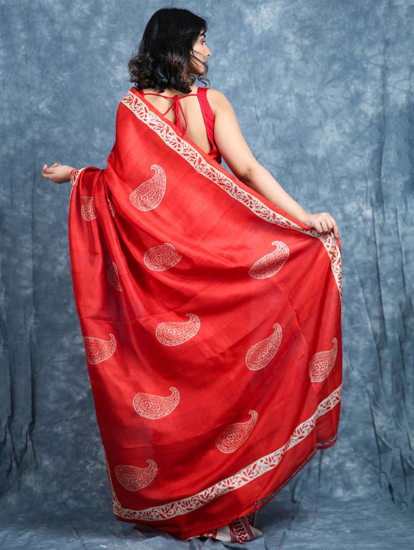 women paisley printed handloom saree with blouse - 22092644 - Standard Image - 2
