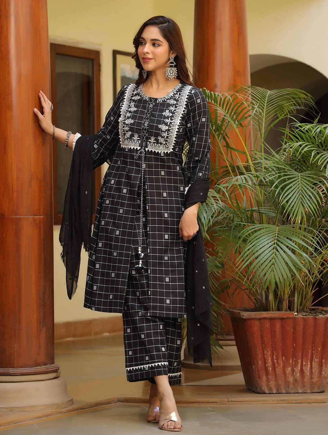 women embroidered three quarter sleeve kurta pant with dupatta set - 22093243 - Standard Image - 2
