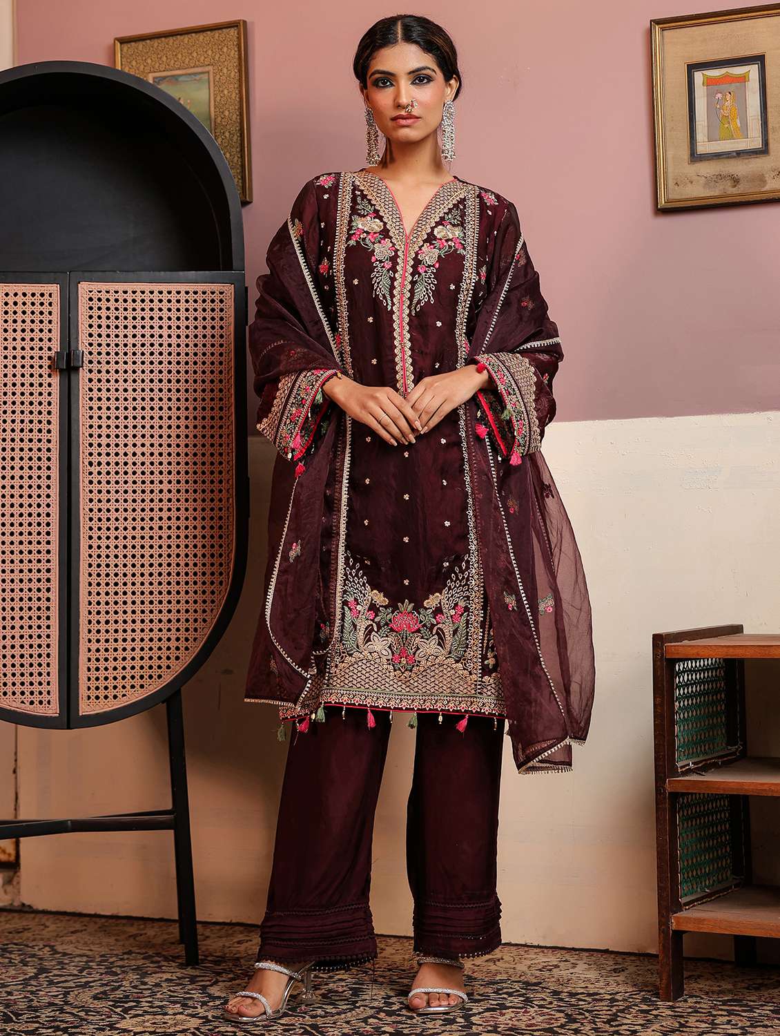 women embroidered long sleeve kurta pant with dupatta set - 22093270 - Zoom Image - 0