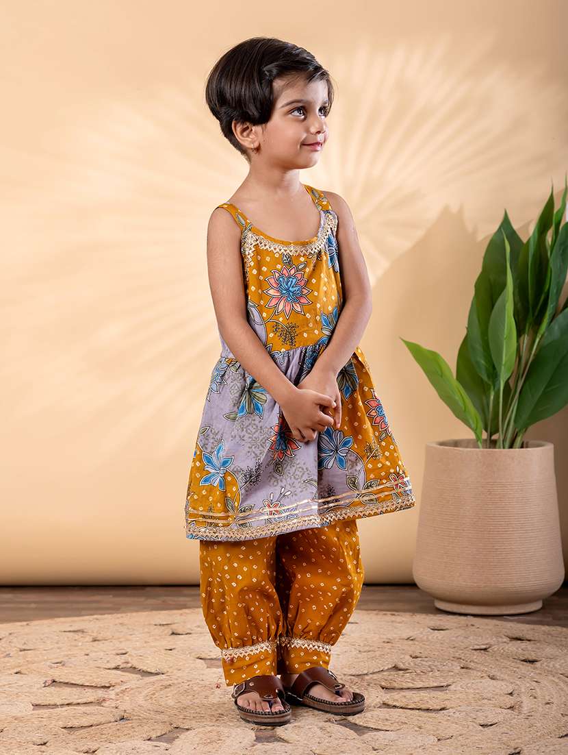 girls printed sleeveless kurta and salwar set  - 22093327 -  Standard Image - 2