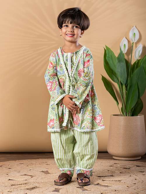 girls printed long sleeve kurta and salwar set 