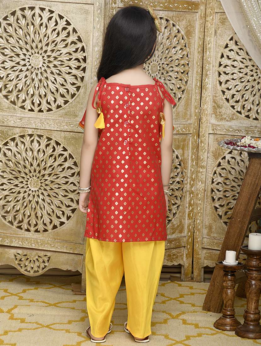 girls foil print dhoti and kurta set - 22093381 - Standard Image - 2