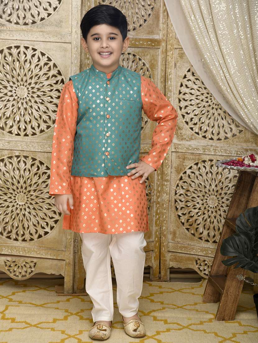 boys foil print kurta and pyjama with jacket