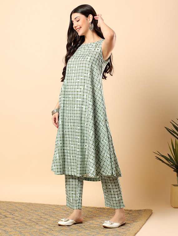 women printed round neck kurta pant set - 22100971 - Standard Image - 2