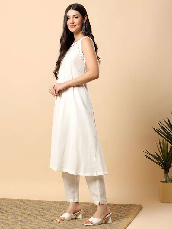 women solid round neck kurta pant set - 22100976 -  Standard Image - 2