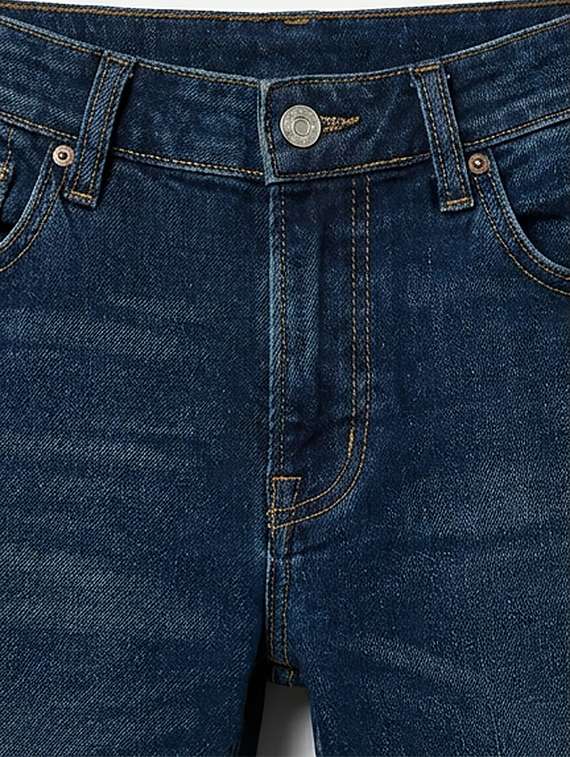 men solid mid rise sim fit jeans - 22101091 -  Standard Image - 2