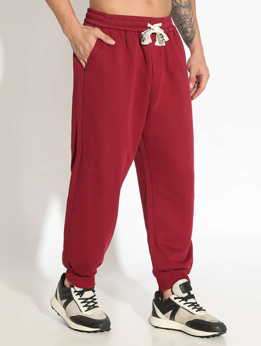 men solid low rise loose fit jogger - 22102183 -  Standard Image - 2