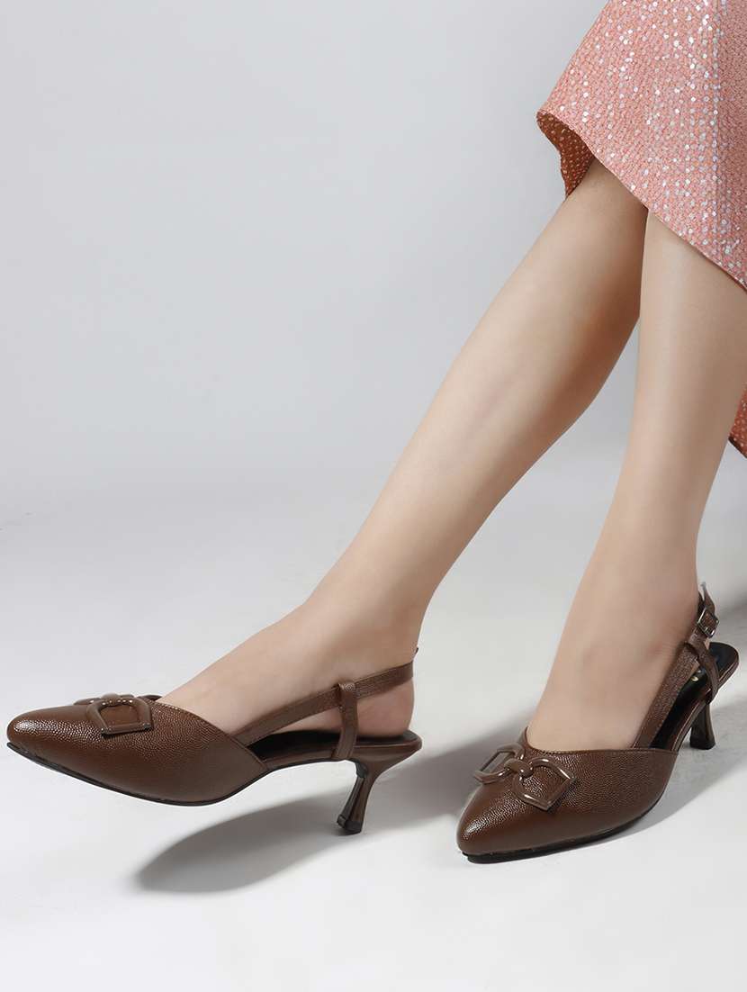 women solid back strap kitten heel sandals - 22102639 -  Standard Image - 7