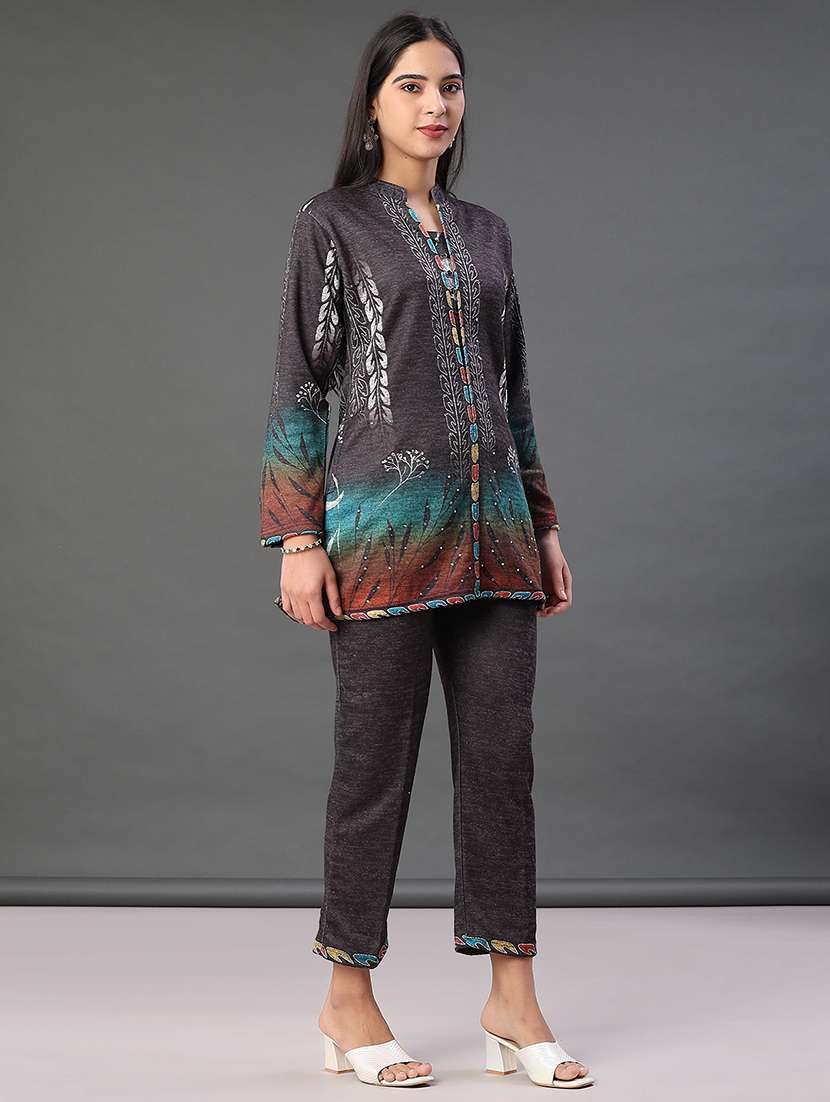 women printed long sleeve kurta and pant set - 22102833 -  Standard Image - 2