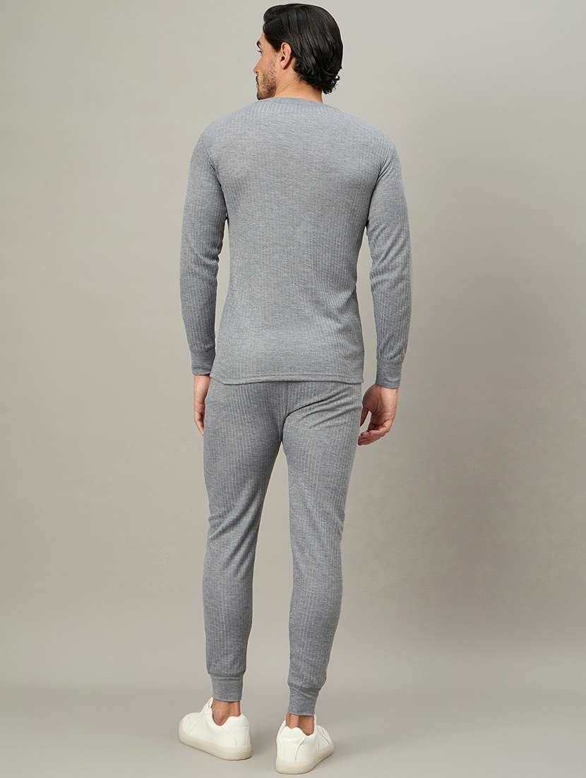 men solid full sleeve thermal set - 22103288 -  Standard Image - 2
