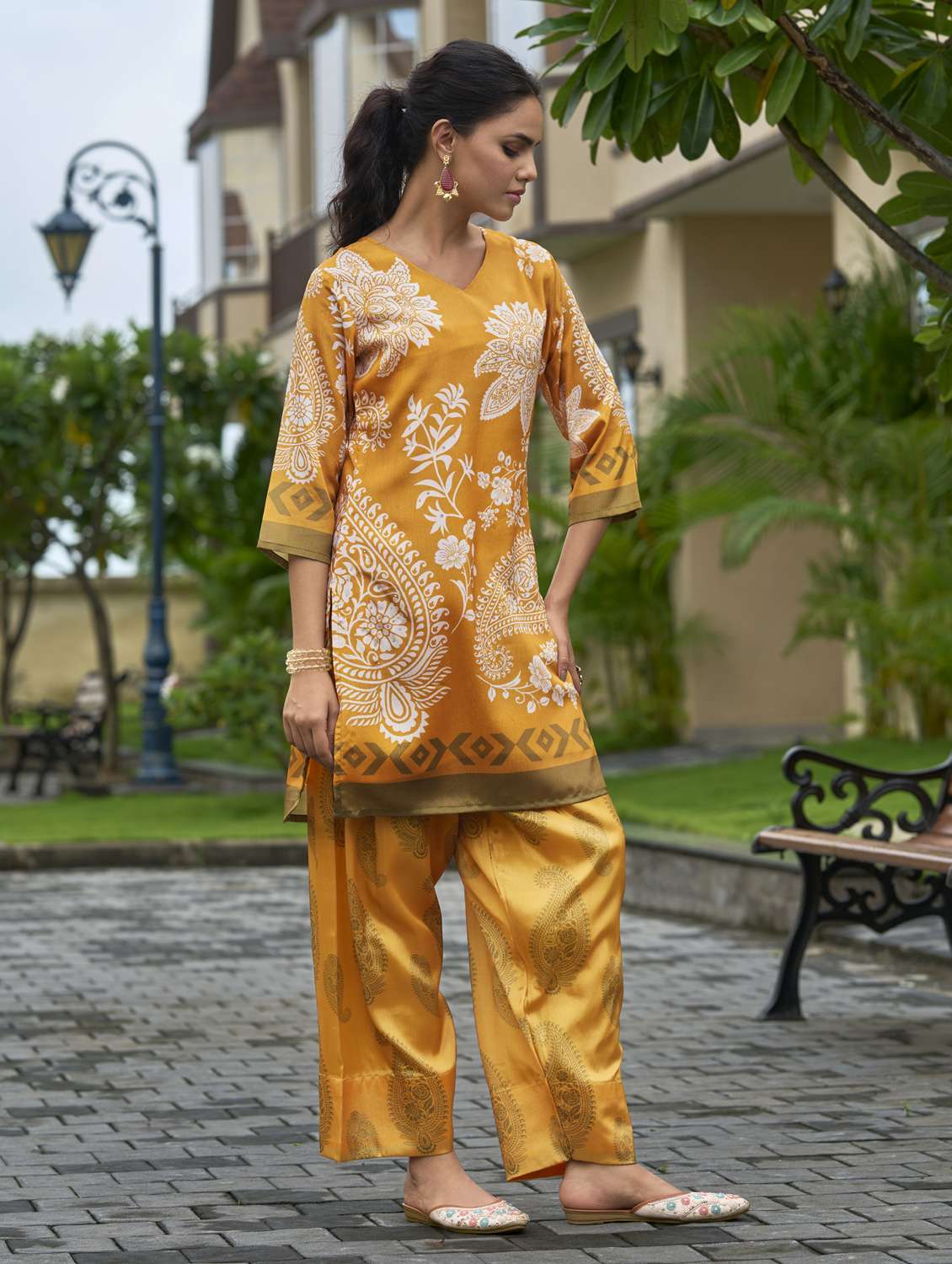 women printed three quarter sleeve ethnic co-ord set - 22103962 -  Standard Image - 2