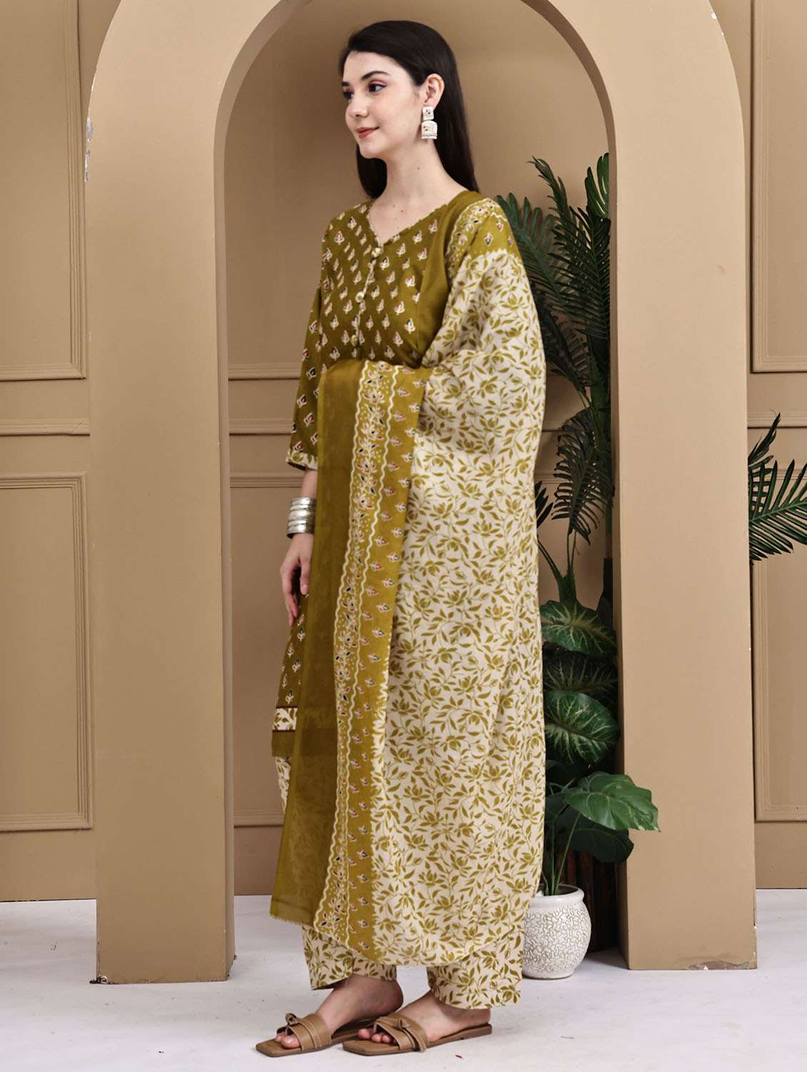 women printed three quarter sleeve kurta salwar with dupatta set - 22105929 - Standard Image - 2
