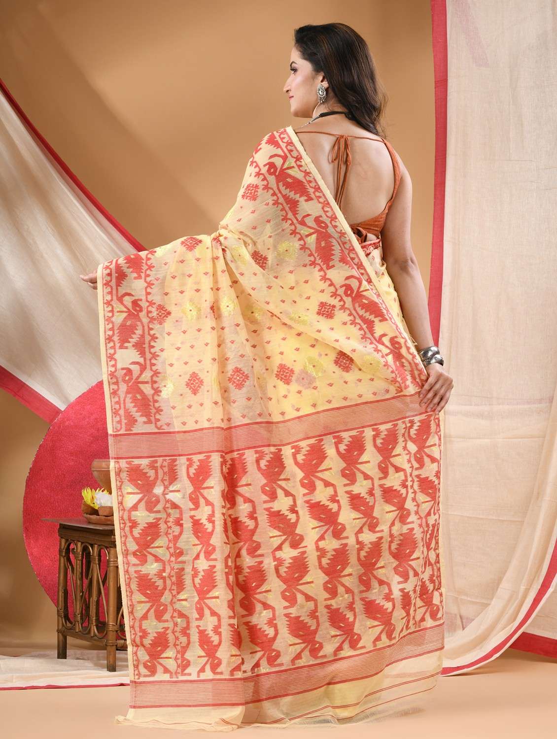 women self design jamdani saree - 22106005 - Standard Image - 2