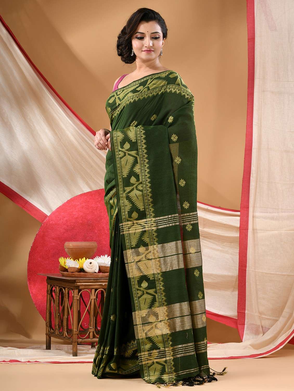 women self design handloom saree with blouse - 22106010 -  Standard Image - 2