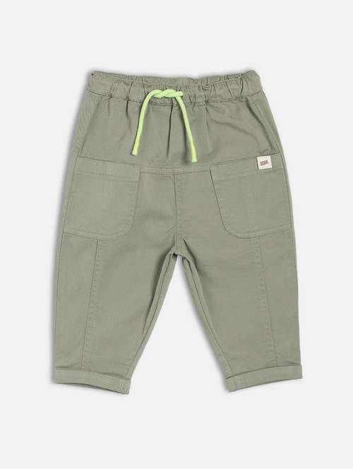 boys solid mid rise chinos