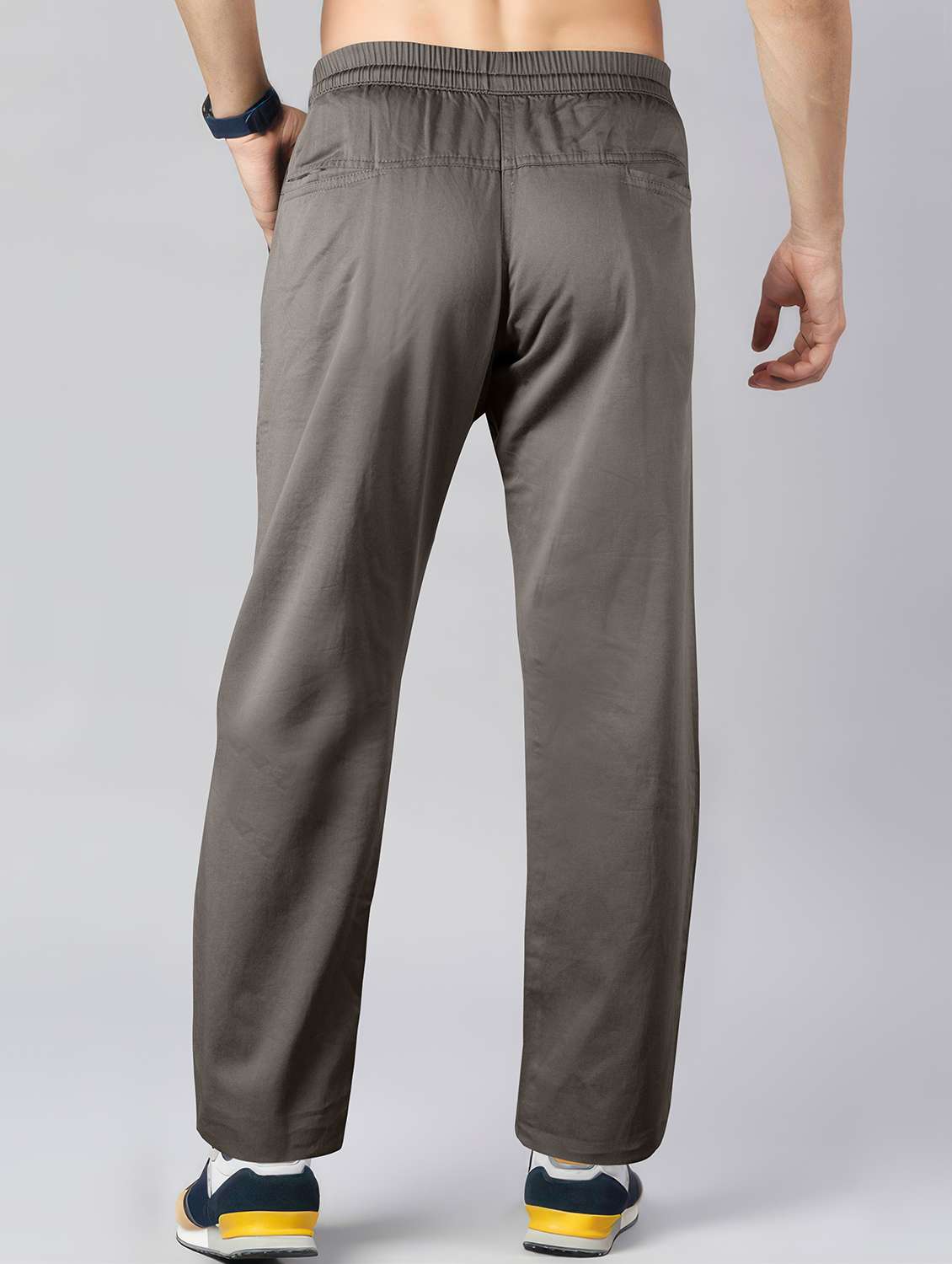 men solid mid rise regular fit cargo - 22107383 -  Standard Image - 2