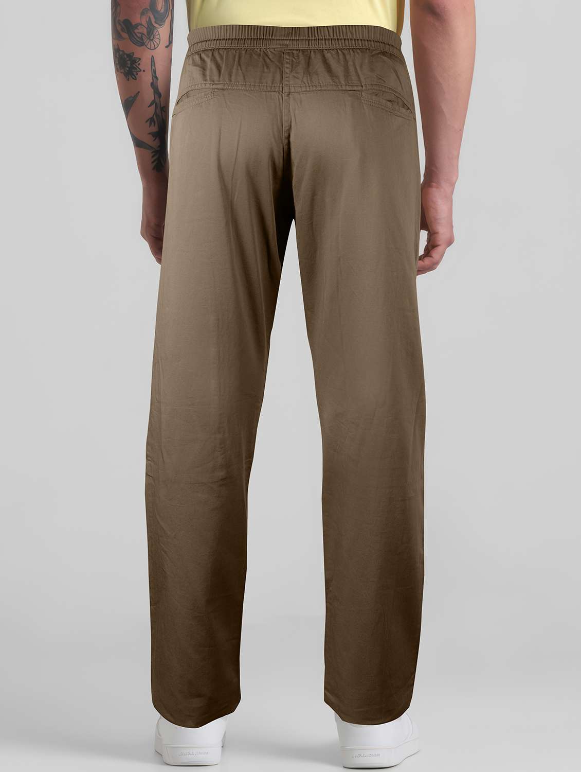 men solid mid rise regular fit cargo - 22107385 -  Standard Image - 2