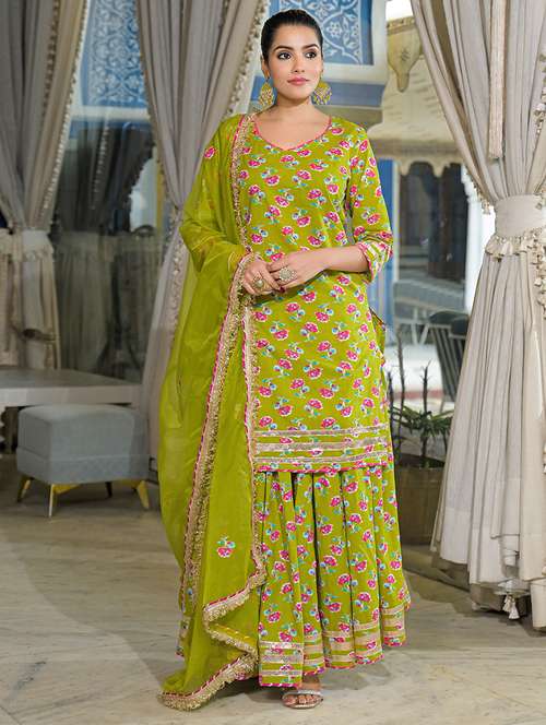 women floral three quarter sleeve kurta skirt with dupatta set - 22107725 - Standard Image - 0