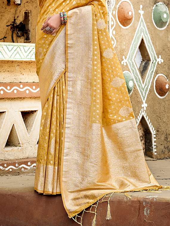 women self design assam silk saree with blouse - 22108074 -  Standard Image - 2