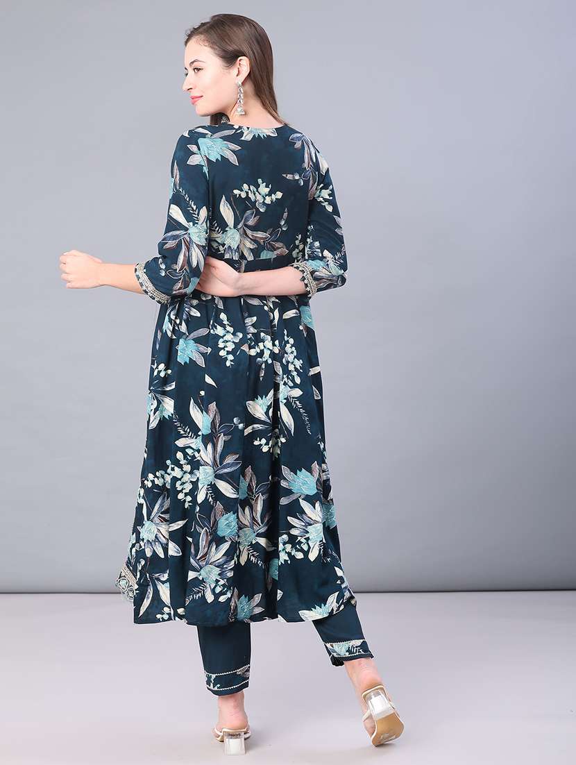 women floral printed three quarter sleeve kurta pant with dupatta set - 22110707 -  Standard Image - 2