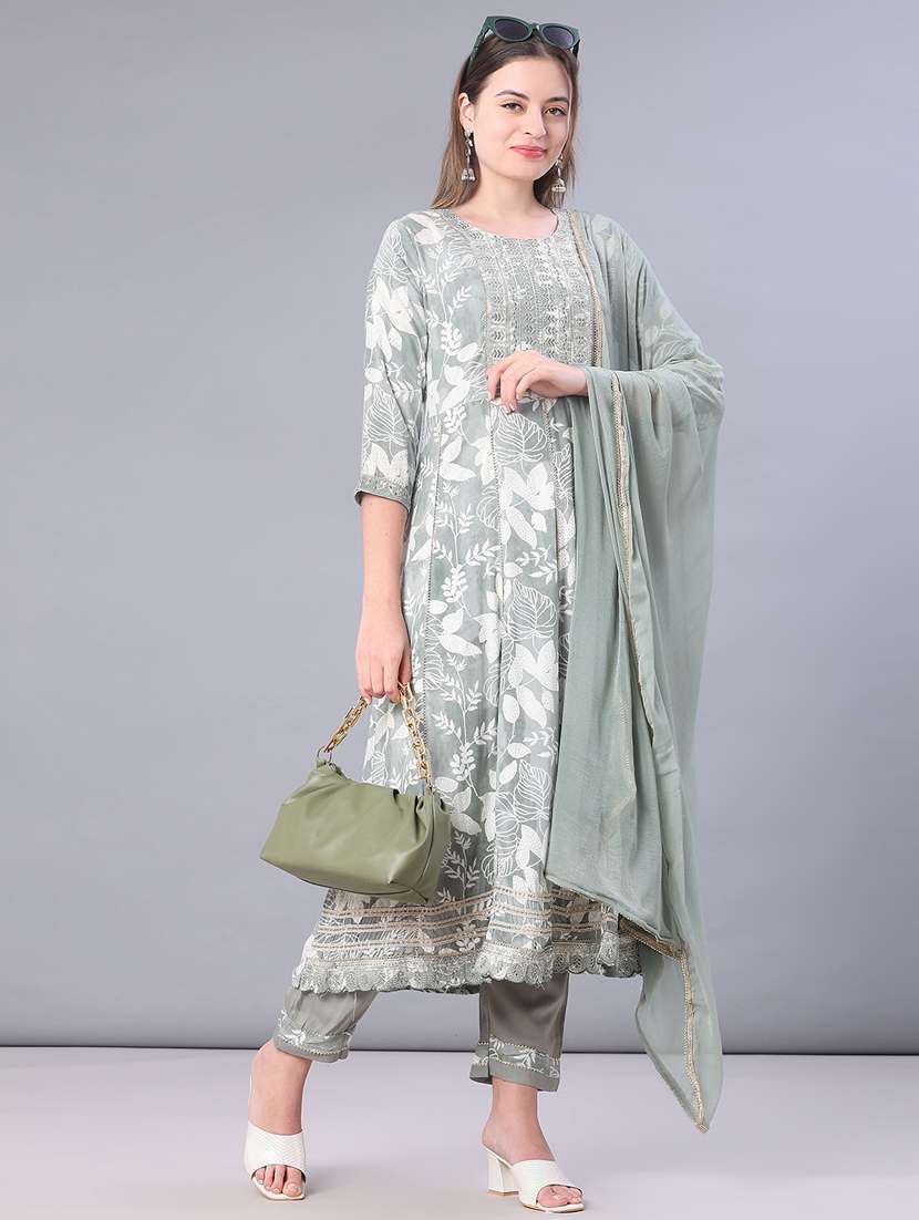 women printed three quarter sleeve kurta pant with dupatta set