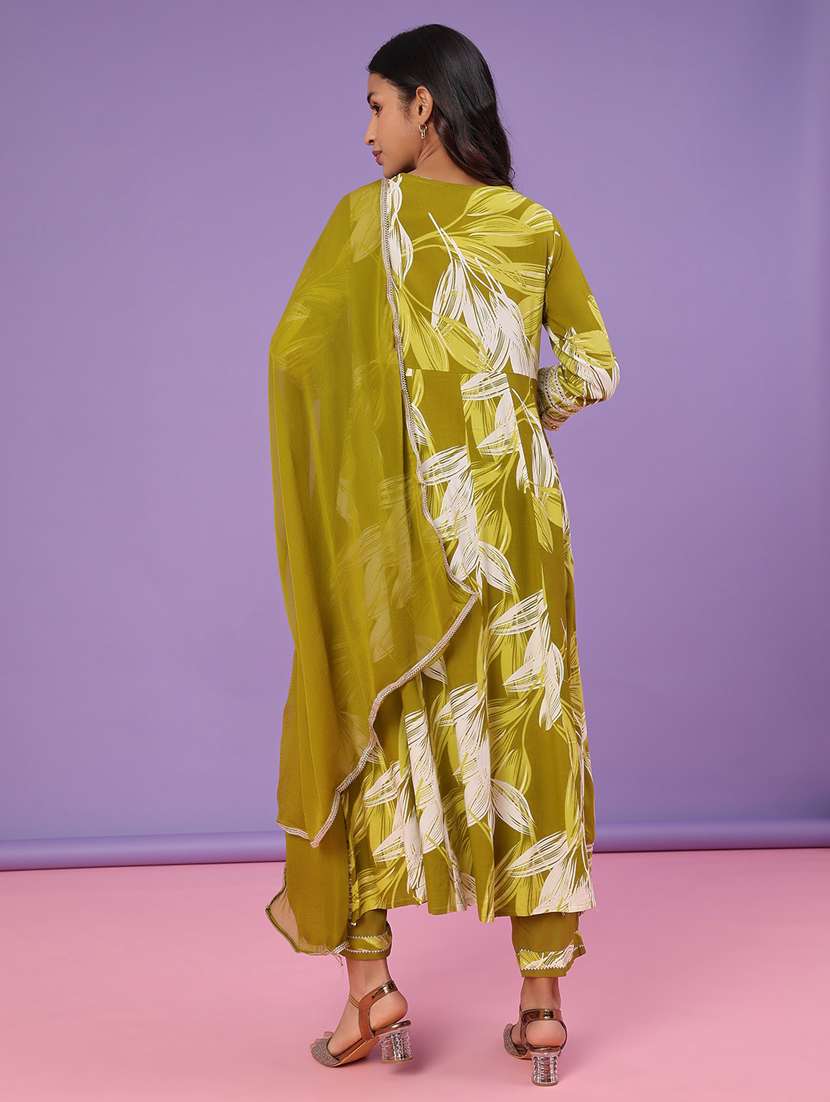 women printed three quarter sleeve kurta pant with dupatta set - 22110775 -  Standard Image - 2